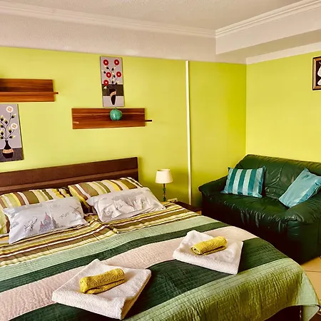 Lux ゲストハウス ヘーヴィーズ