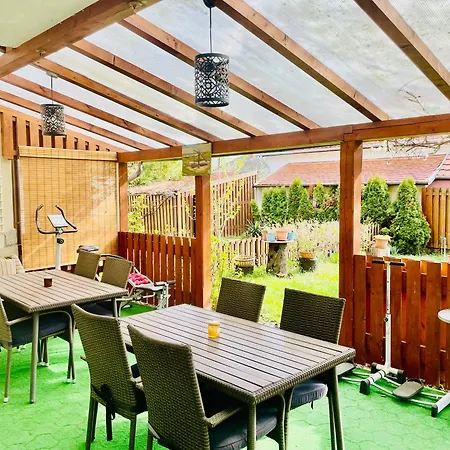 Lux ゲストハウス 3*