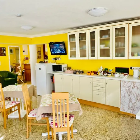 Lux Affittacamere 3*