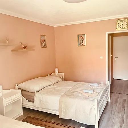 ゲストハウス Lux 3*