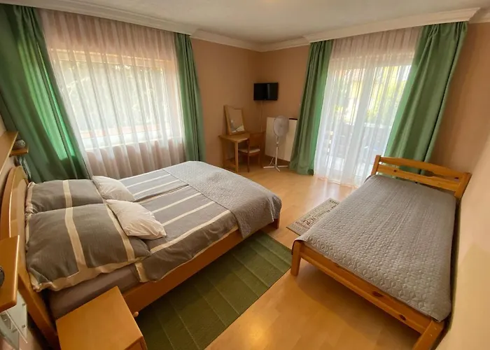 Lux ゲストハウス