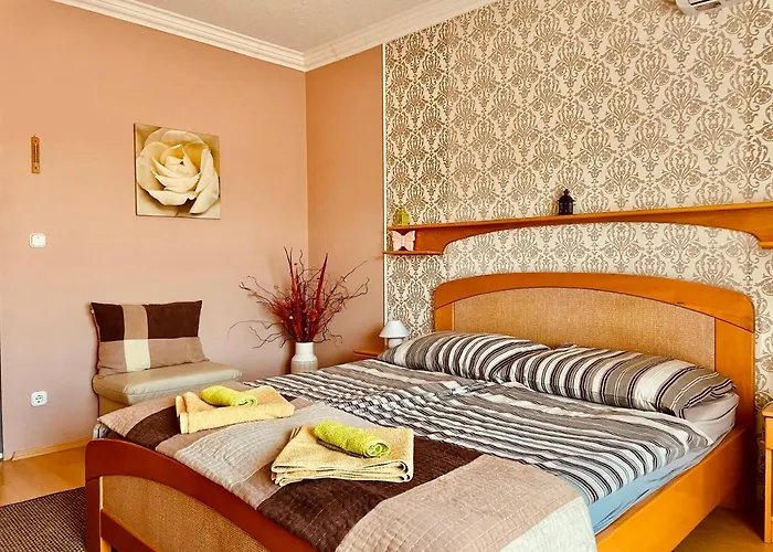 ゲストハウス Lux